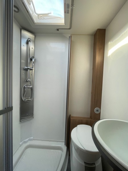 Pilote C690 G Camping-car - Zurzach, Suisse