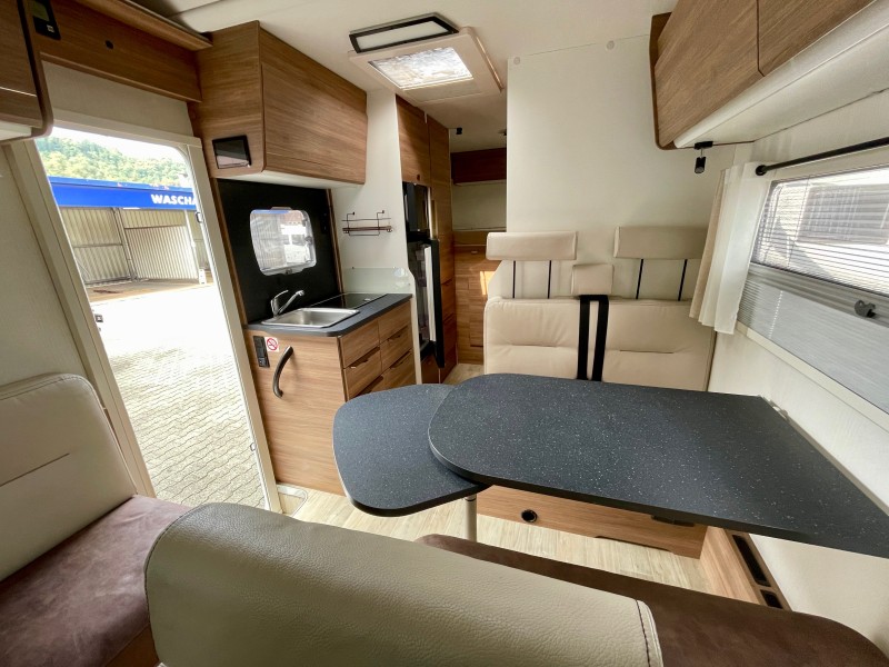 Pilote C690 G Camping-car - Zurzach, Suisse