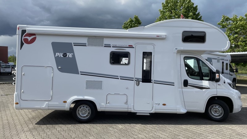 Pilote C690 G Camping-car - Zurzach, Suisse