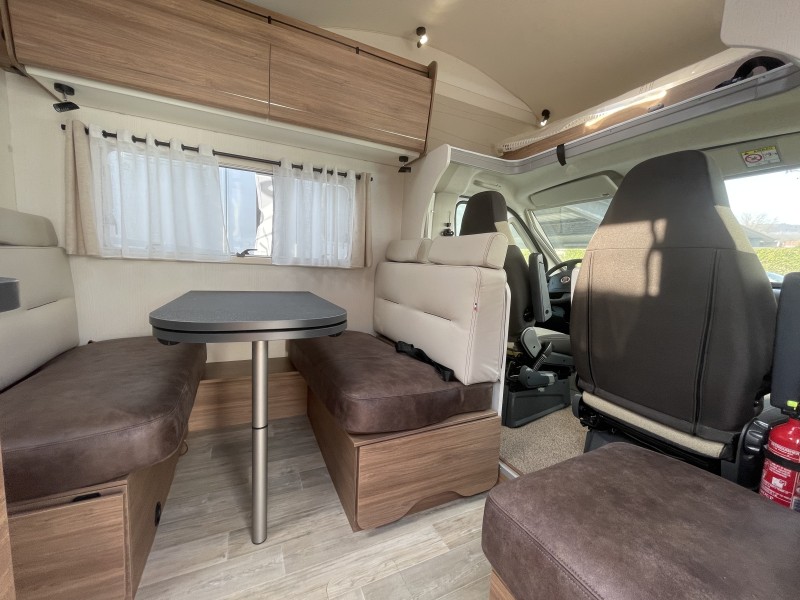 Pilote C690 G Camping-car - Zurzach, Suisse