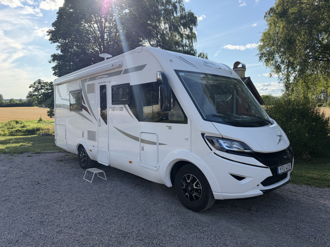 McLouis McLouis Campervan Wohnmobil - Fjärdhundra, Schweden