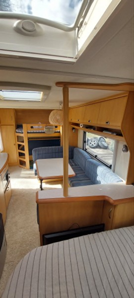 Hobby 560 de lux easy  Perhemalli Wohnwagen - Klaukkala, Finnland