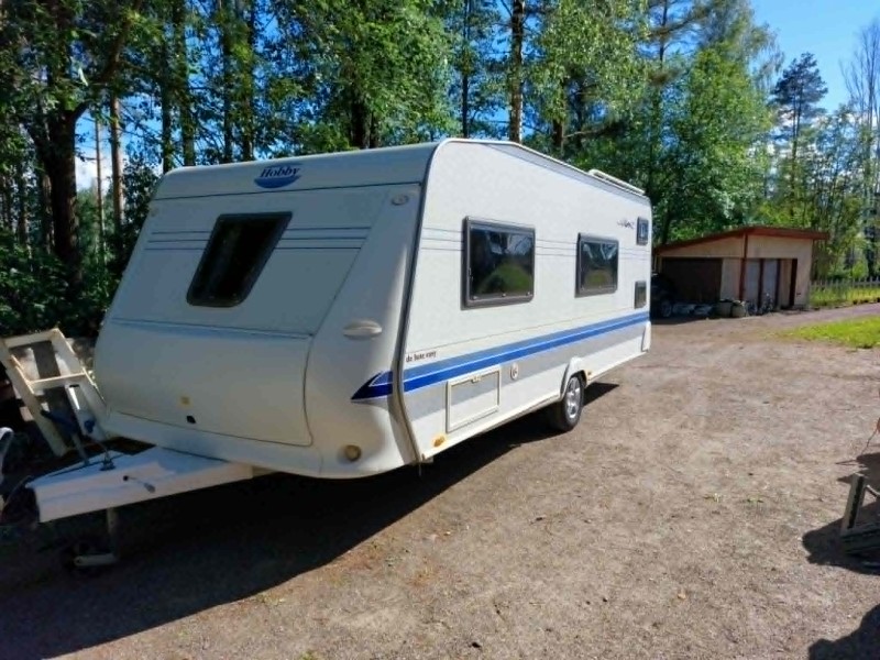Hobby 560 de lux easy  Perhemalli Wohnwagen - Klaukkala, Finnland