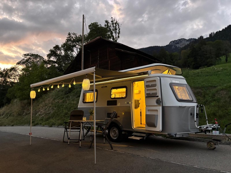 Eriba Touring 542 Caravane - Erlenbach im Simmental, Suisse