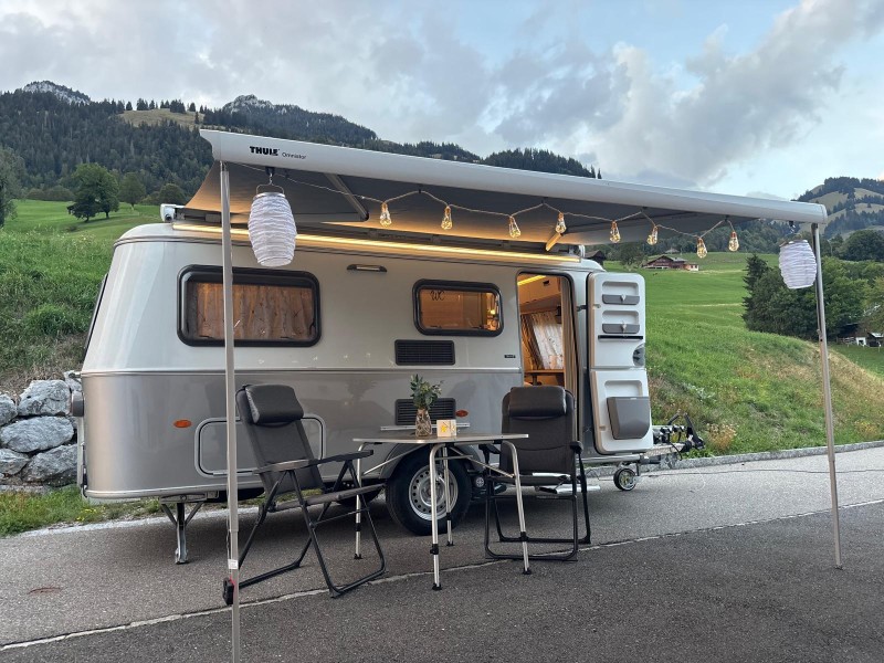 Eriba Touring 542 Caravane - Erlenbach im Simmental, Suisse