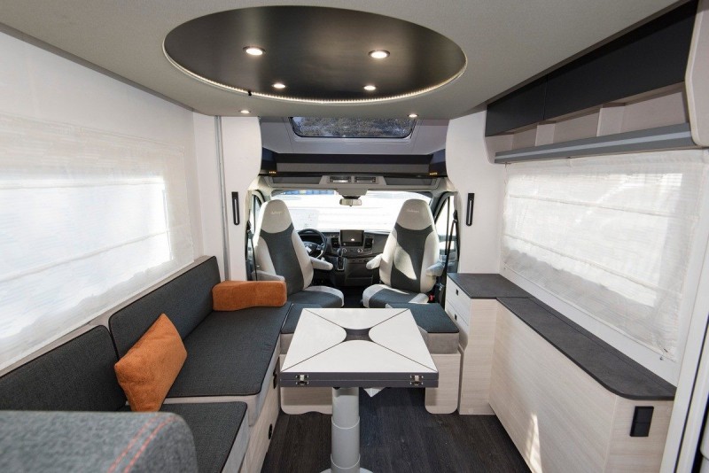 Chausson 660 Ultimate Autocamper - Aubonne, Schweiz