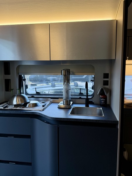 Adria Action Sports 391LH Campingvogn - Lima, Sverige
