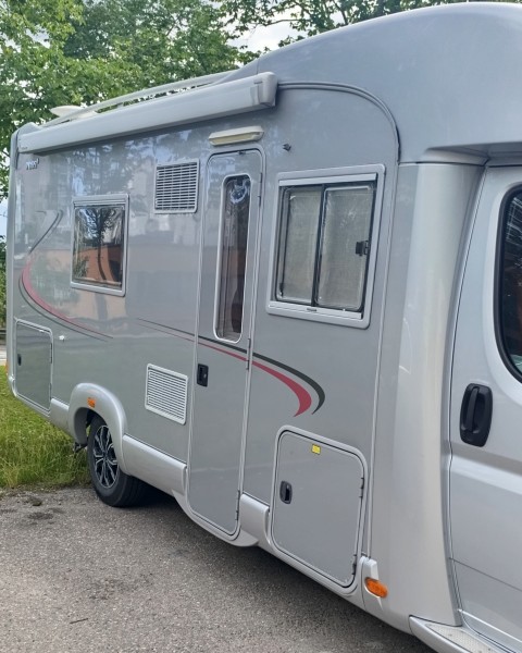 Adria Rapido 7065+F Camping-car - Vantaa, Finlande