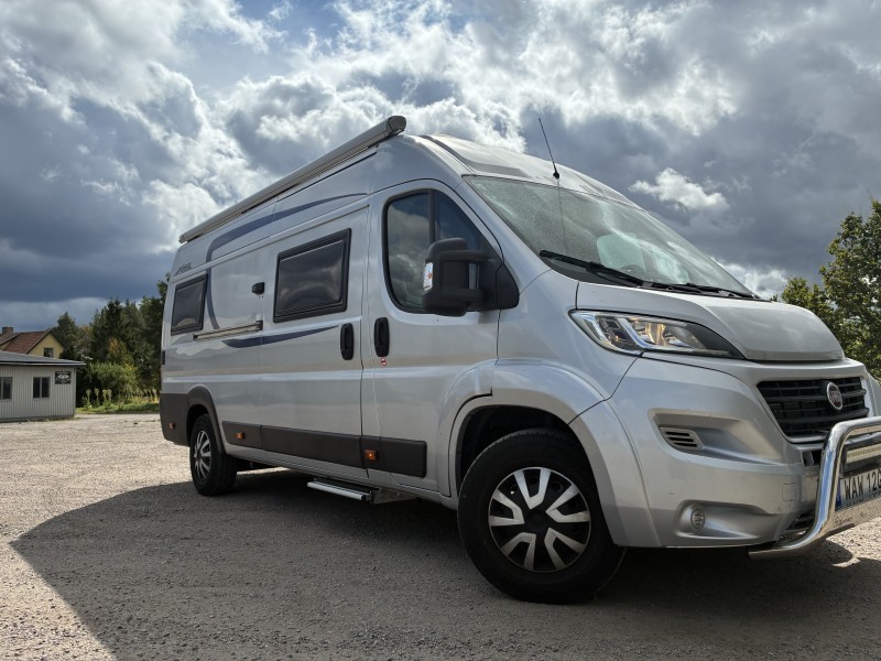 Pössl Summit 640 Campingbus - Linghem, Schweden