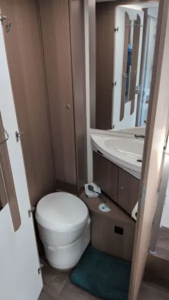 Carado T 449 Motorhome - Genève, Switzerland
