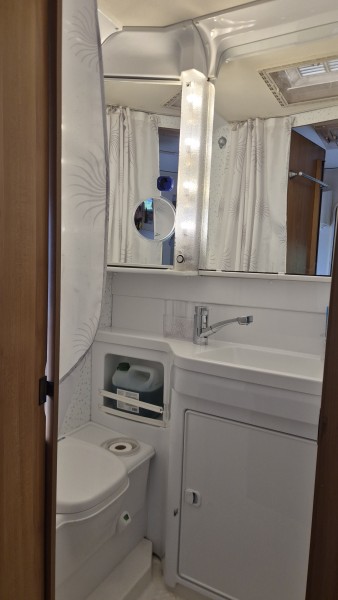 Fiat Ducato HYMER C SWING 544 Wohnmobil - Falköping, Schweden