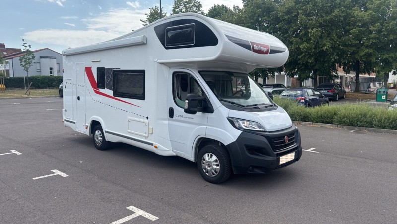 Challenger C256 Wohnmobil - Zürich, Schweiz
