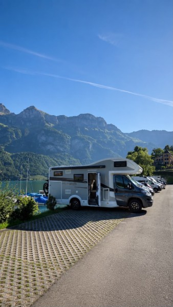 McLouis Glamys 320 Camping-car - Roche, Suisse
