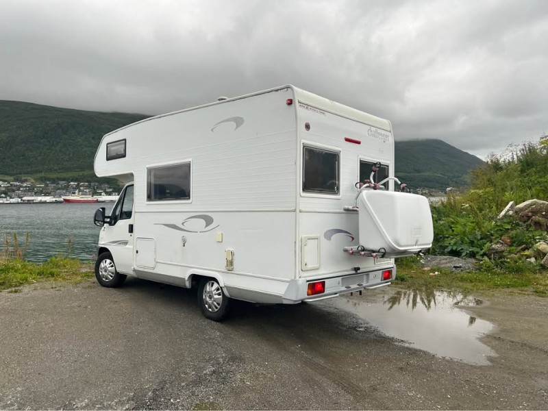 Fiat Challenger Matkailuauto - Tromsø, Norja