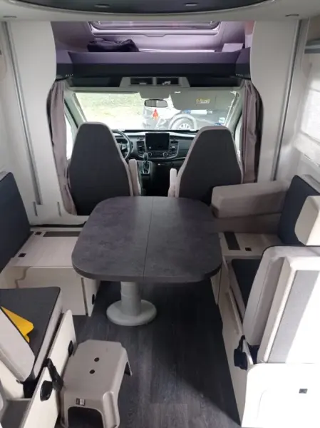 Challenger 380 GRAPHITE Husbil - Zürich, Schweiz