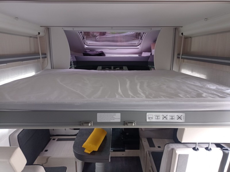 Challenger 380 GRAPHITE Husbil - Zürich, Schweiz