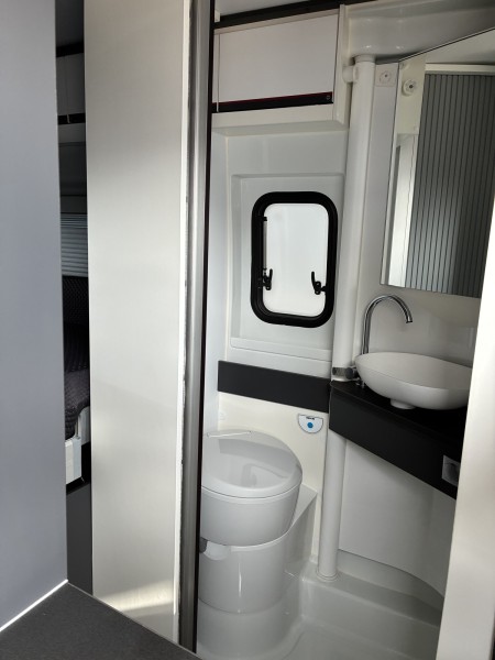 Adria Twin Sports 640 SGX Camping-car - Pratteln, Suisse