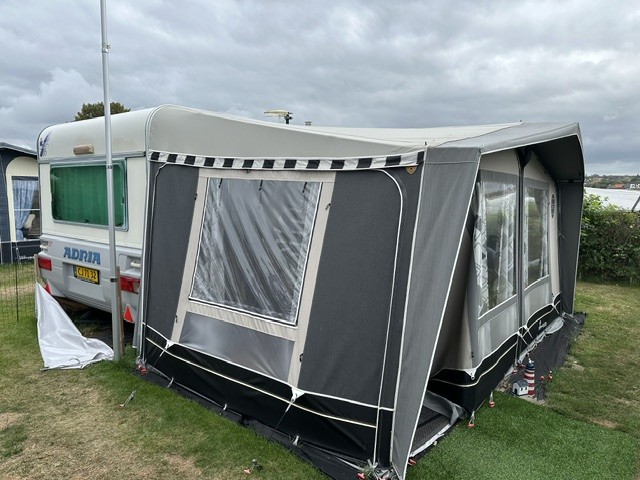Adria Unica 432 PY Exclusive Wohnwagen - Langholt, Dänemark