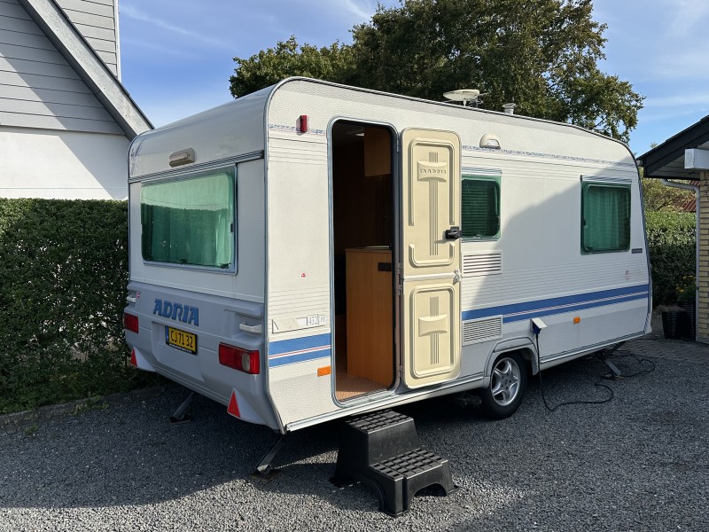 Adria Unica 432 PY Exclusive Wohnwagen - Langholt, Dänemark