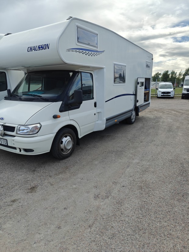 Ford Ford Trigano Chausson Matkailuauto - Karlholmsbruk, Ruotsi