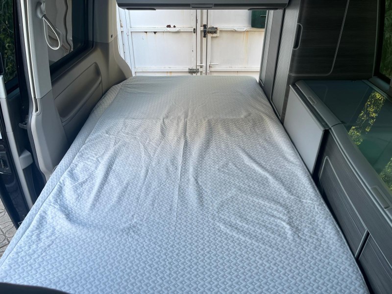 VW California Ocean Campervan - Genève, Switzerland