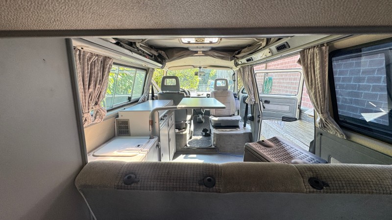 VW California T3 Retkeilyauto - Terre di Pedemonte, Sveitsi