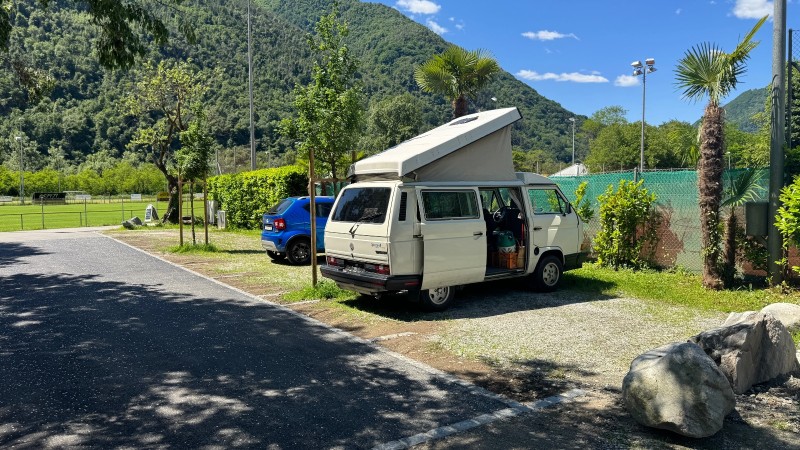 VW California T3 Retkeilyauto - Terre di Pedemonte, Sveitsi