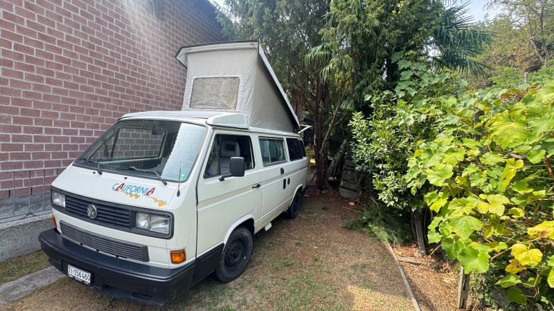 VW California T3 Retkeilyauto - Terre di Pedemonte, Sveitsi
