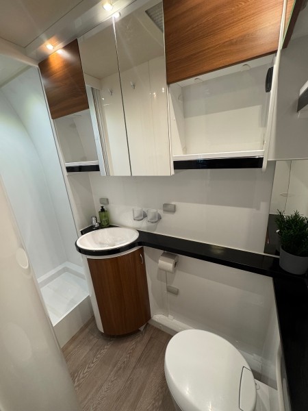 Hobby Optima De Luxe T75 HF Autocamper - Emmaboda, Sverige
