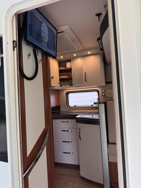 Hobby Optima De Luxe T75 HF Autocamper - Emmaboda, Sverige