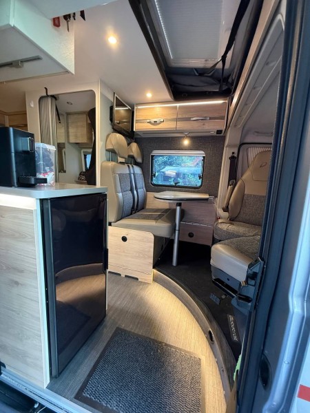Dethleffs Globetrail 600 Campingbus - Staad, Schweiz