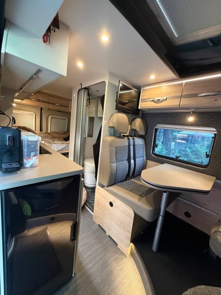 Dethleffs Globetrail 600 Campingbus - Staad, Schweiz