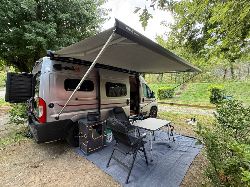 Dethleffs Globetrail 600 Campingbus - Staad, Schweiz