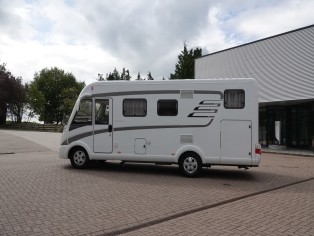   Matkailuauto - Thun, Sveitsi