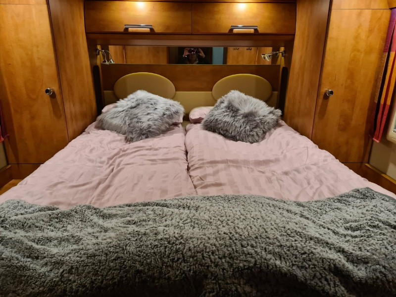 Carthago Chic c-line I 5,8 Q XL Camping-car - Munka-ljungby, Suède