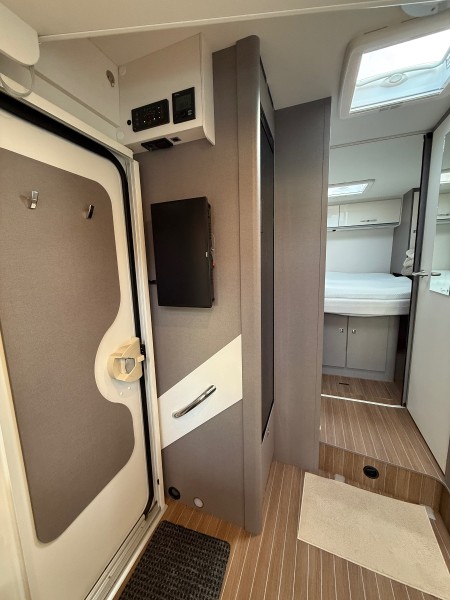 Etrusco 7.3qcf Camping-car - Tverlandet, Norvège