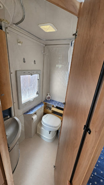   Camping-car - Linden, Suisse