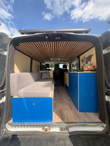 Renault Trafic Campervan - Sankt Ursen, Switzerland