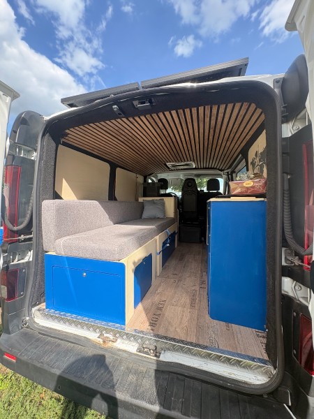 Renault Trafic Campervan - Sankt Ursen, Switzerland