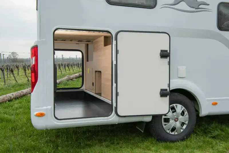   Wohnmobil - Bösingen, Schweiz