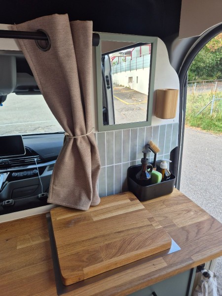 Maxus e-Delivery 9 Campingbus - Zürich, Schweiz