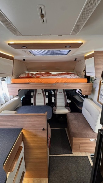   Wohnmobil - Oberentfelden, Schweiz