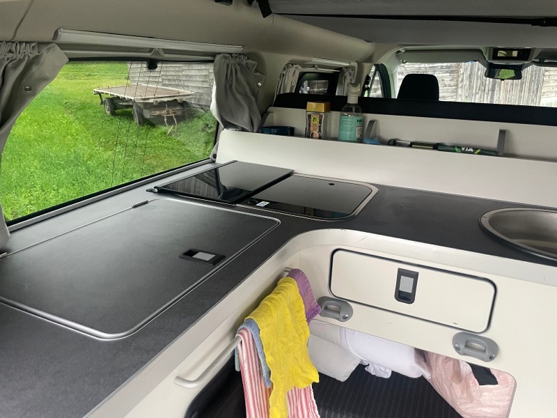 Ford Transit Custom 320 L1H1 NUGGET Westfalia Bybobil - Lausanne 26, Sveits