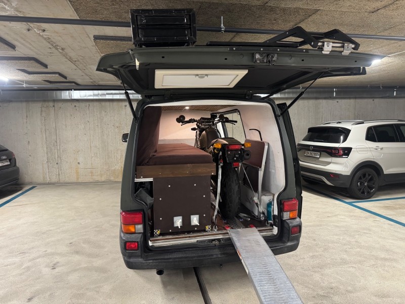 VW T4 Campingbus - Dielsdorf, Schweiz