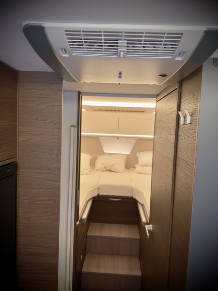 Adria Sonic Supreme 700 DL Wohnmobil - Villeneuve, Schweiz