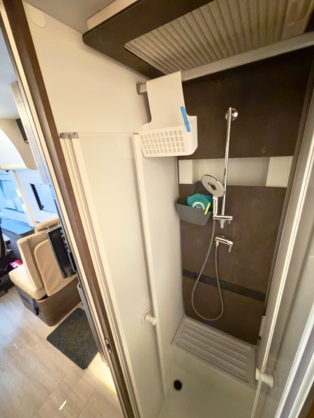 Adria Sonic Supreme 700 DL Wohnmobil - Villeneuve, Schweiz