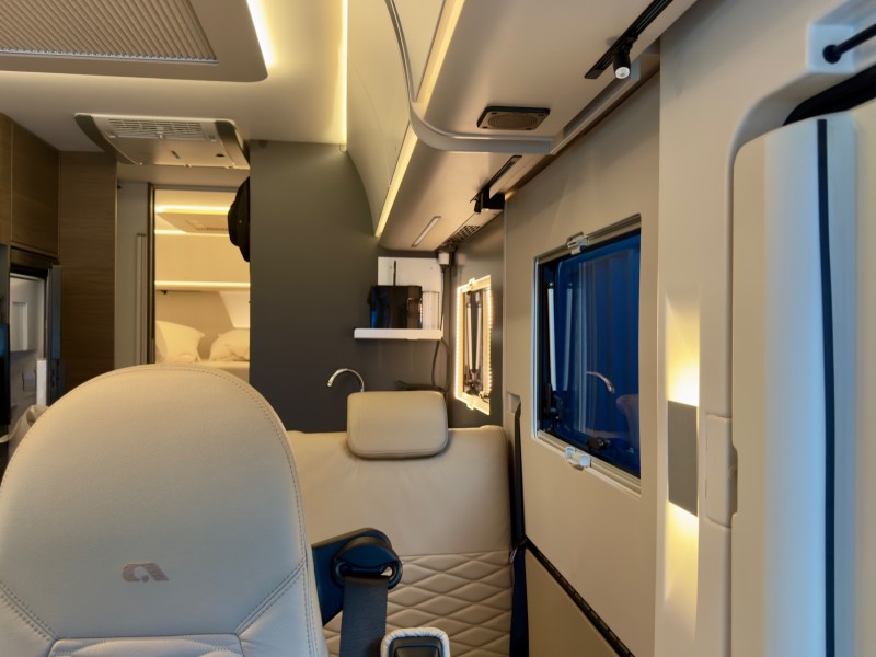 Adria Sonic Supreme 700 DL Wohnmobil - Villeneuve, Schweiz