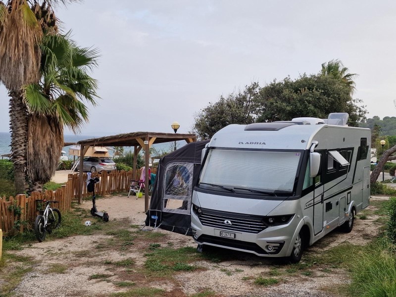 Adria Sonic Supreme 700 DL Camping-car - Villeneuve, Suisse