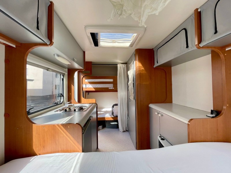 Knaus DESEO Plus 400 Wohnwagen - Heimberg, Schweiz