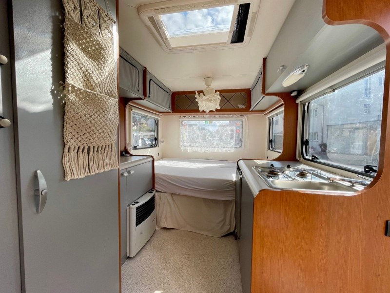 Knaus DESEO Plus 400 Wohnwagen - Heimberg, Schweiz